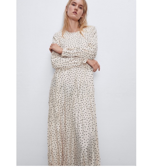 Last one * L * Zara Ecru Wrinkle Looks Dress NWT - Picture 10 of 15